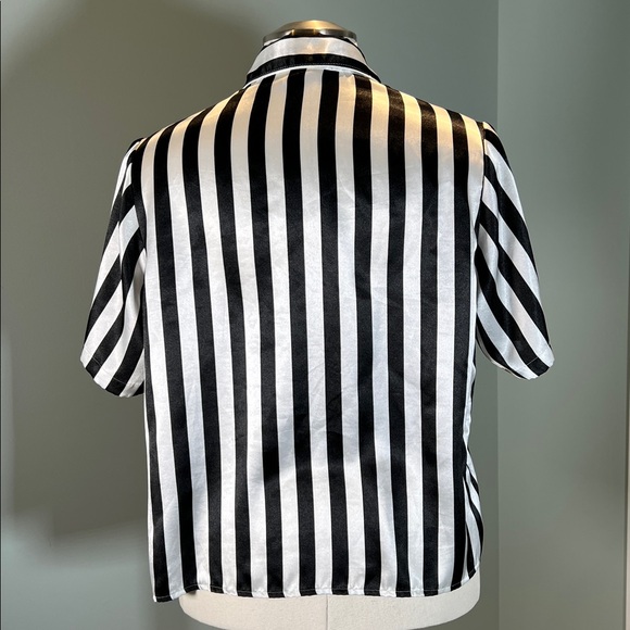Vintage 2-Piece Black and White Striped Satin Pajama Button Top and Shorts M - Picture 3 of 12